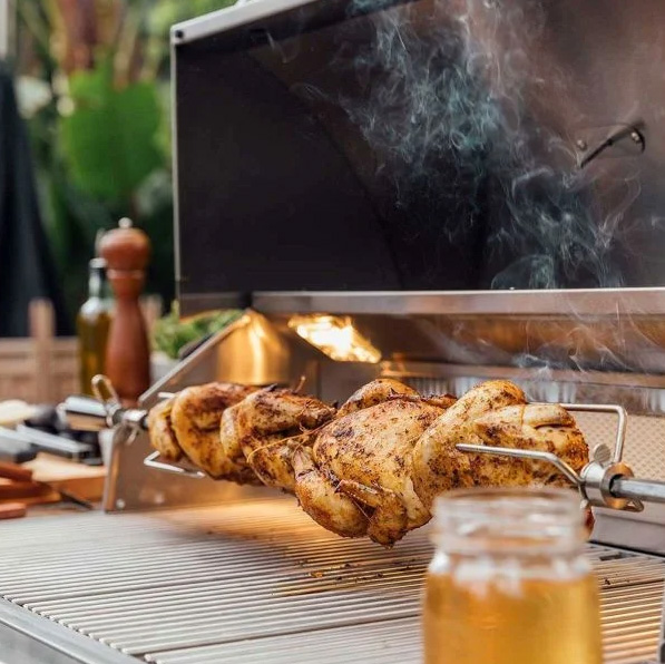 Sizzler 40 Inch Grill Cooking Inside