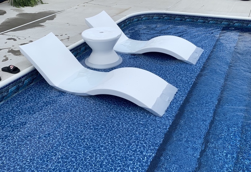 Ledge Lounger In Pool Chaise