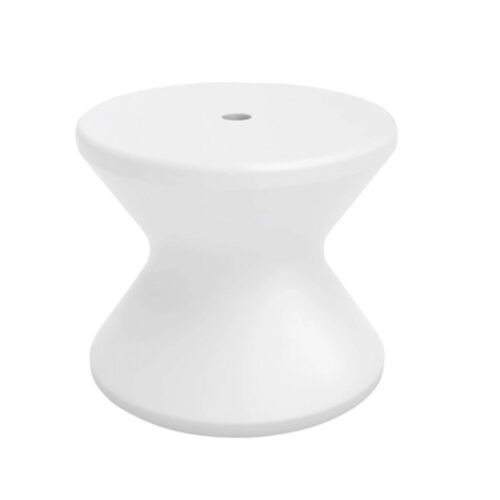 Ledge-Lounger-In-Pool-Table