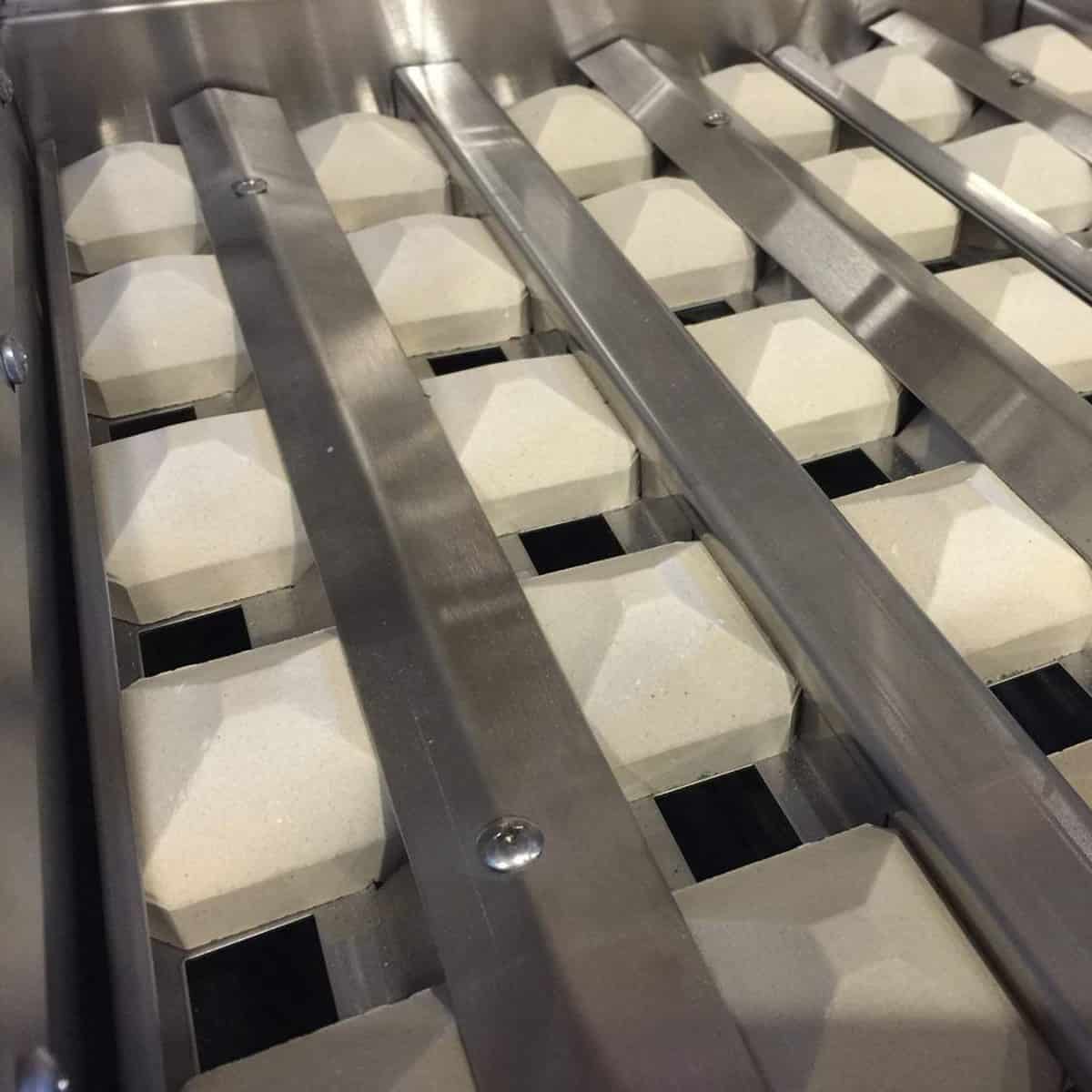 Delta Heat 32-Inch 3-Burner Built-In Gas Grill