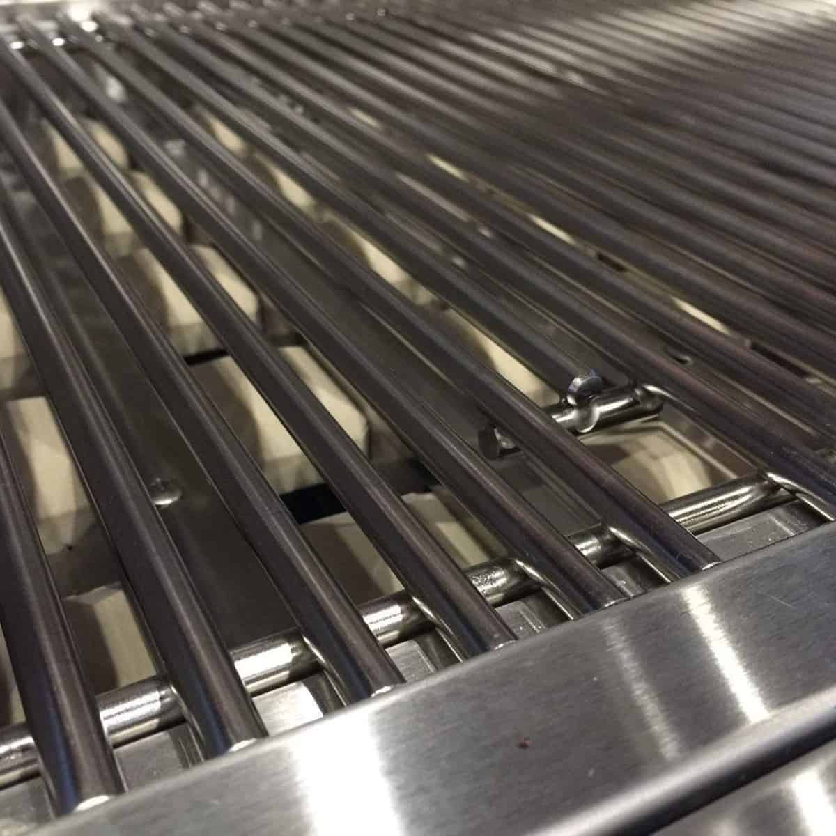 Delta Heat 38-Inch 3-Burner Built-In Gas Grill