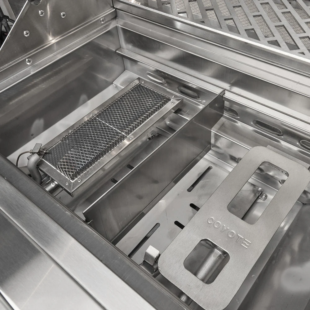 Coyote CL-Series 42" 5-Burner Built-In Gas Grill - Image 13
