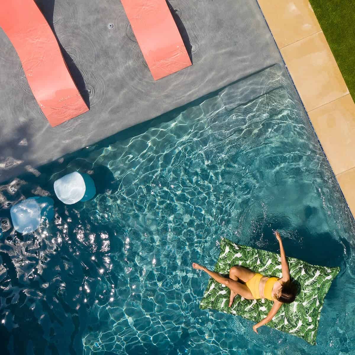 Ledge Lounger Signature In-Pool Barstool