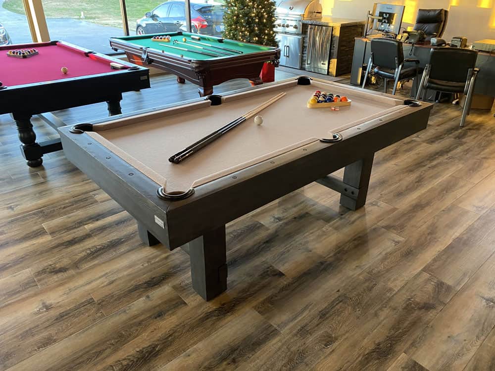 London-Nights-7-Table