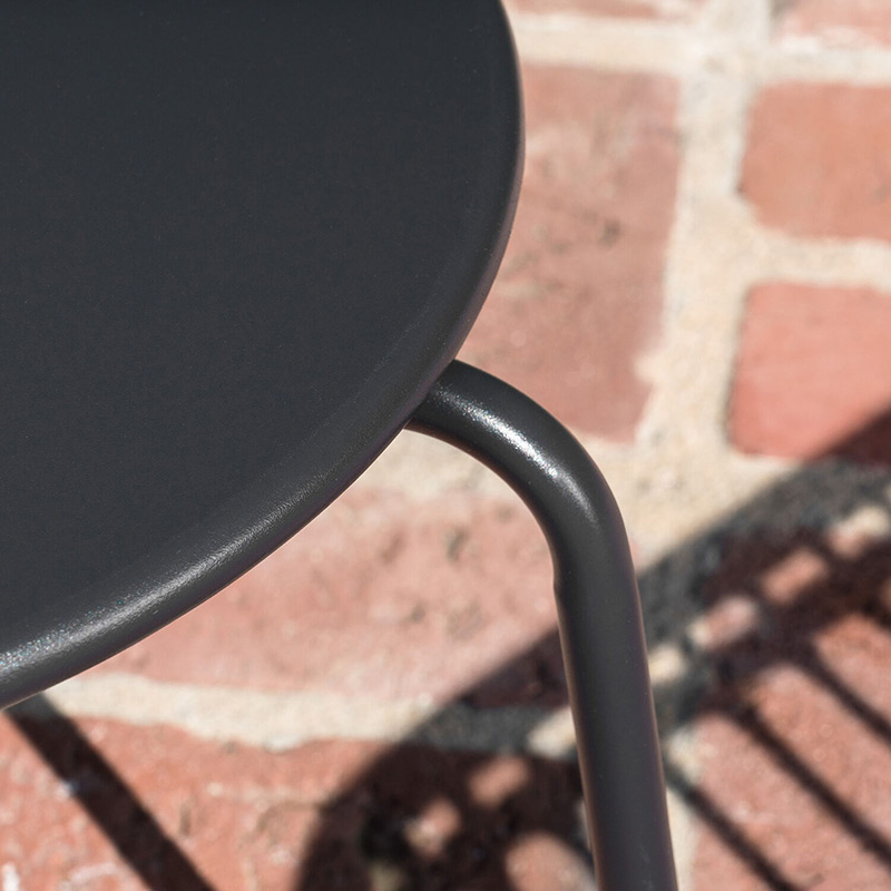 Naya 4pc Fire Pit 2 Chairs w/Pillows Side Tbl Glass Top Fire Pit