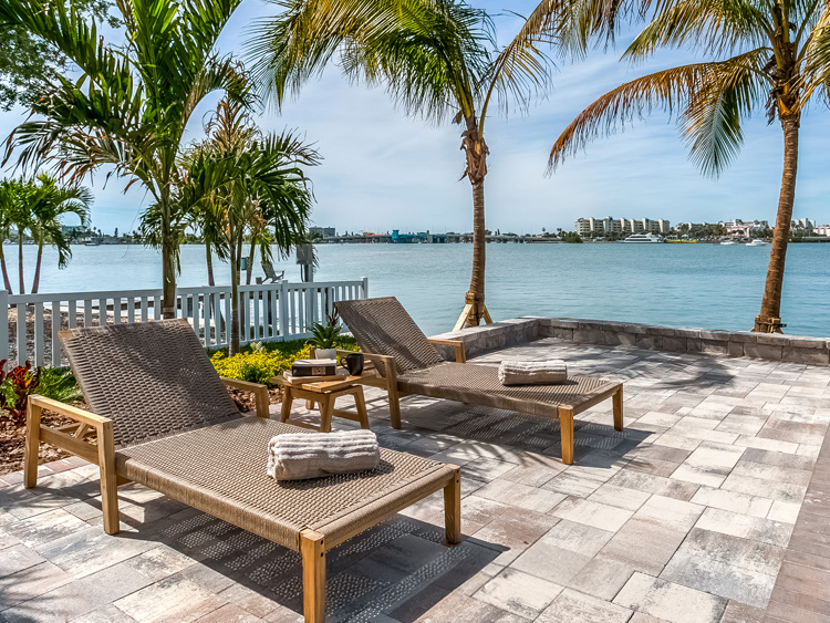 Royal Teak Collection Admiral Sun Lounge