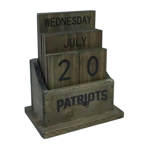 Imperial-New-England-Patriots-Rustic-Wood-Desk-Calendar2