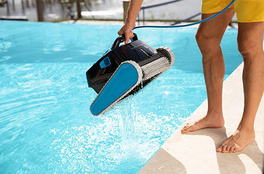 Dolphin Nautilus CC Pro Robotic Pool Cleaner 7