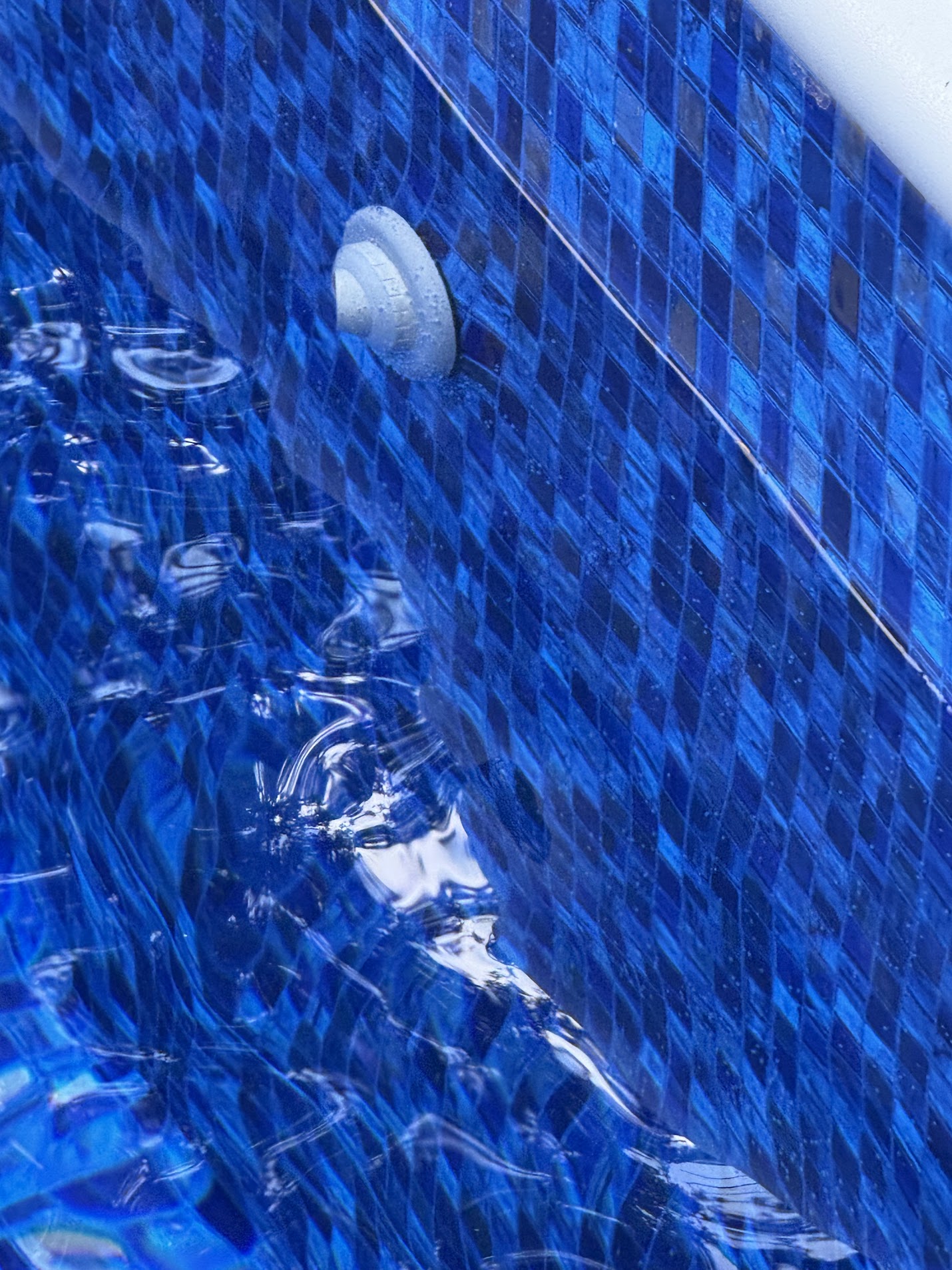 Electric Gold with Skyline Mosaic Inground Pool Liner